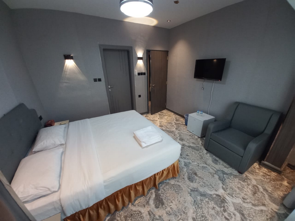 Refurbished double room at Sur Hotel